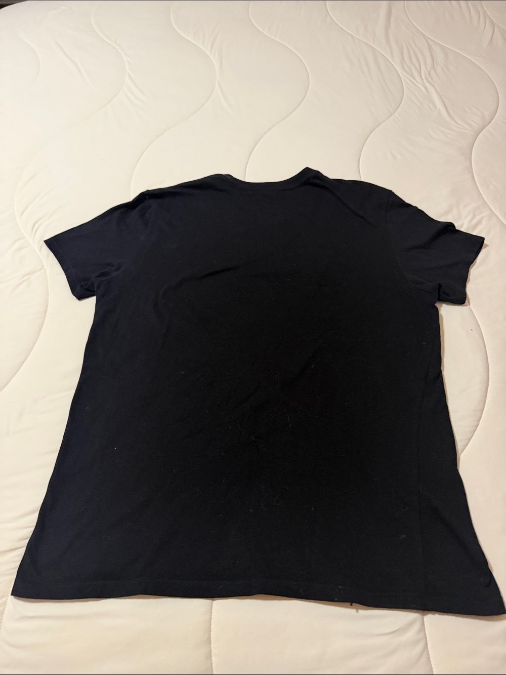 GUESS Black Short Sleeve Graphic Crewneck Tee with Vintage Photo Print - Picture 3 of 3